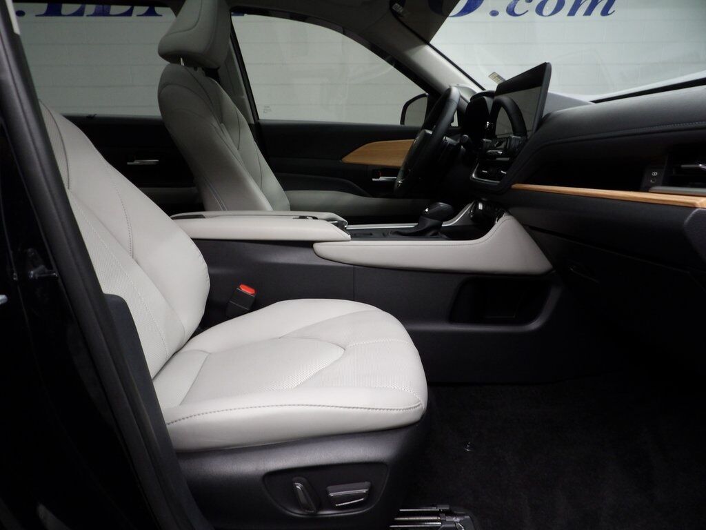 2025 Toyota Grand Highlander Platinum AWD Fond du Lac WI