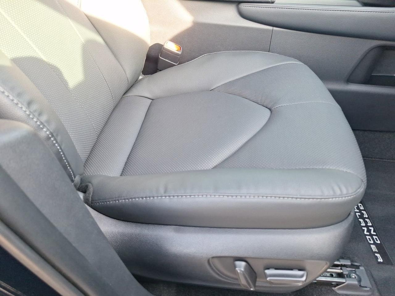 2025 Toyota Grand Highlander Platinum Hurst TX