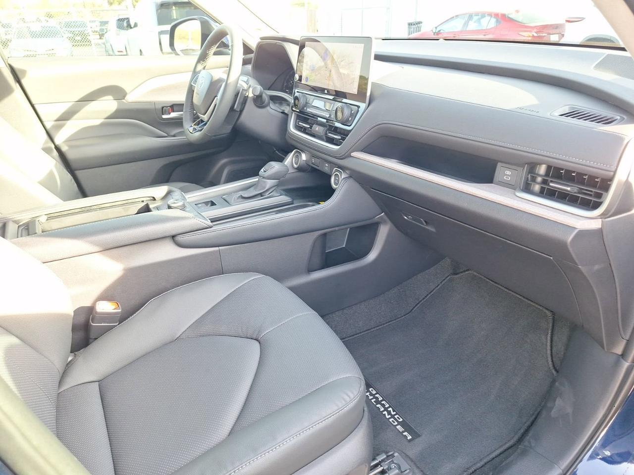 2025 Toyota Grand Highlander Platinum Hurst TX