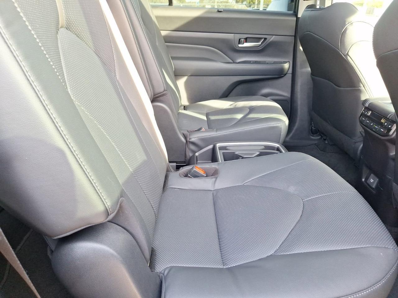 2025 Toyota Grand Highlander Platinum Hurst TX