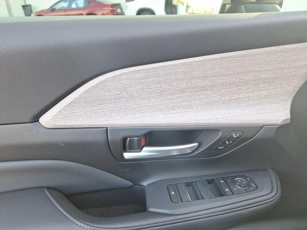 2025 Toyota Grand Highlander Platinum Hurst TX