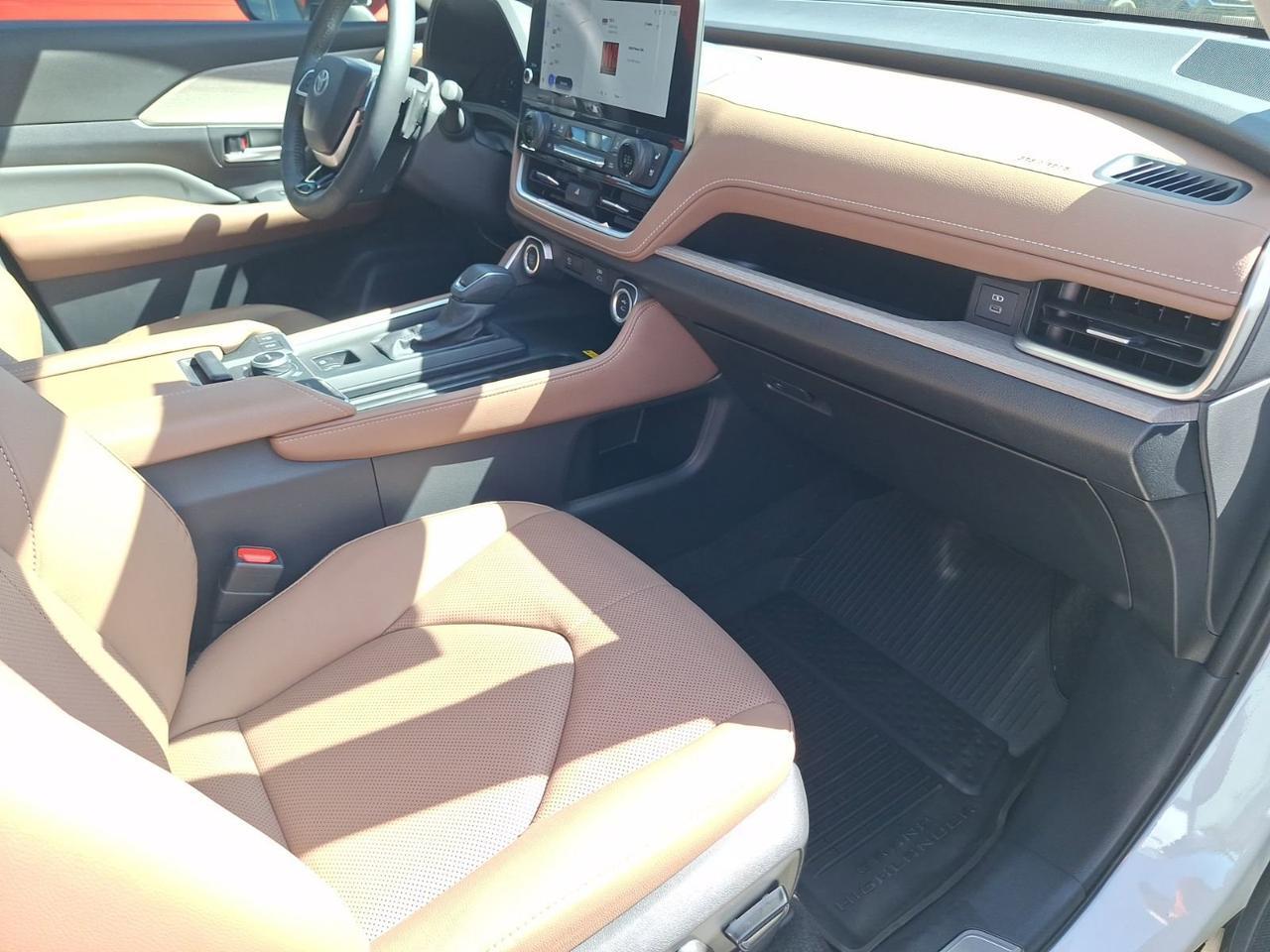 2025 Toyota Grand Highlander Platinum Hurst TX