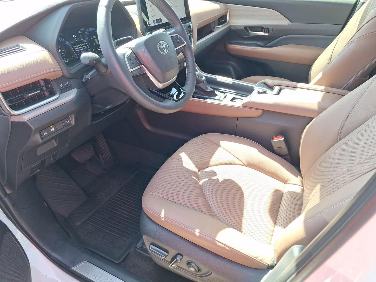 2025 Toyota Grand Highlander Platinum Hurst TX