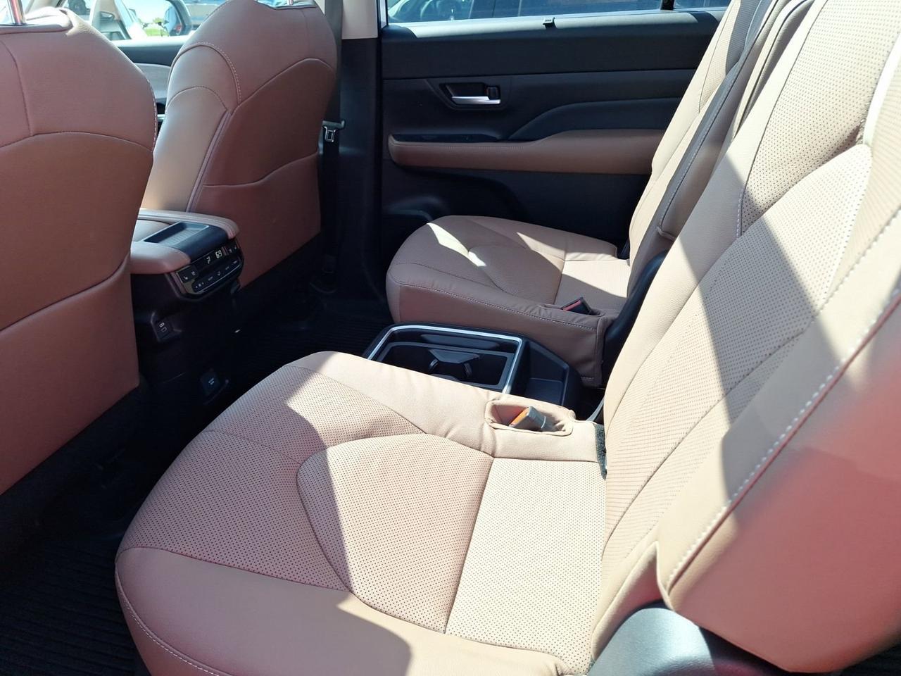 2025 Toyota Grand Highlander Platinum Hurst TX