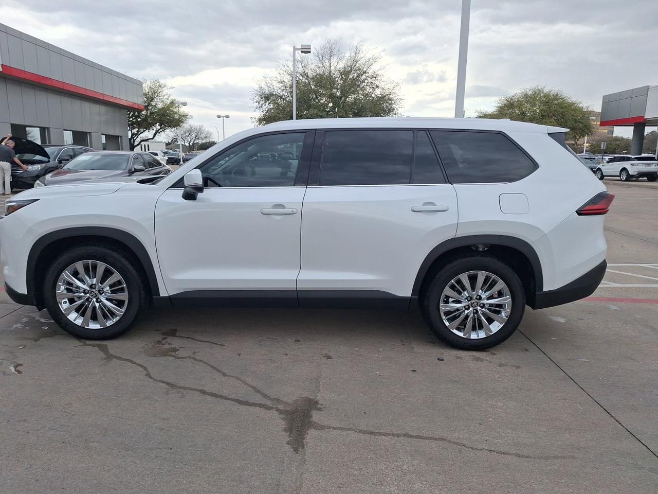 2025 Toyota Grand Highlander Platinum Hurst TX