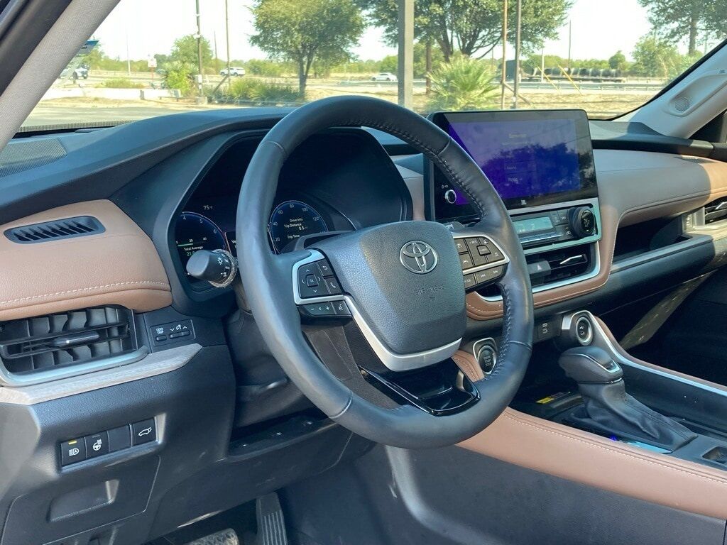 2025 Toyota Grand Highlander Platinum San Antonio TX