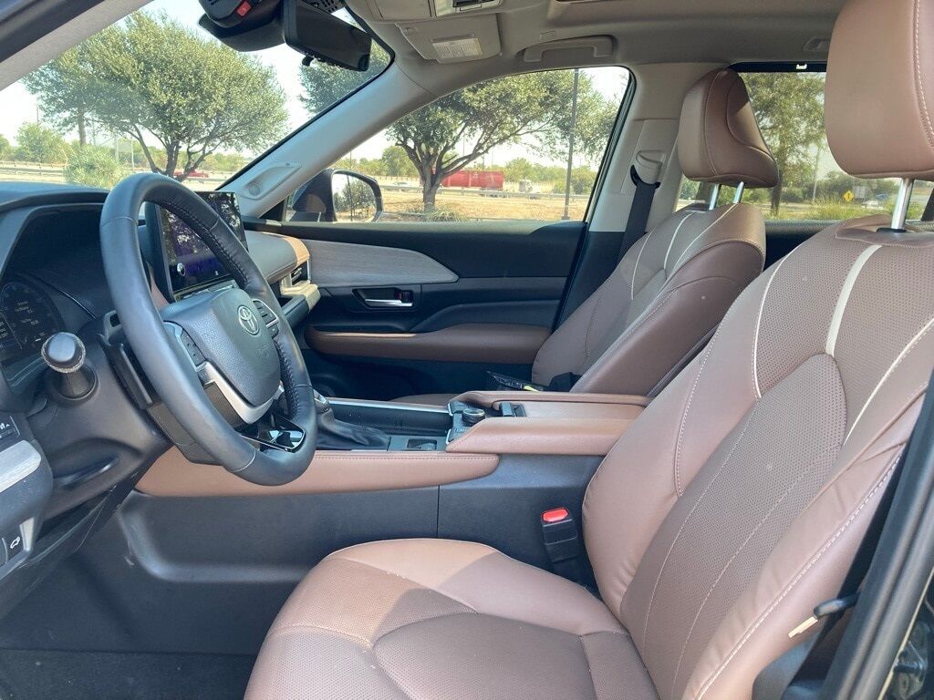 2025 Toyota Grand Highlander Platinum San Antonio TX