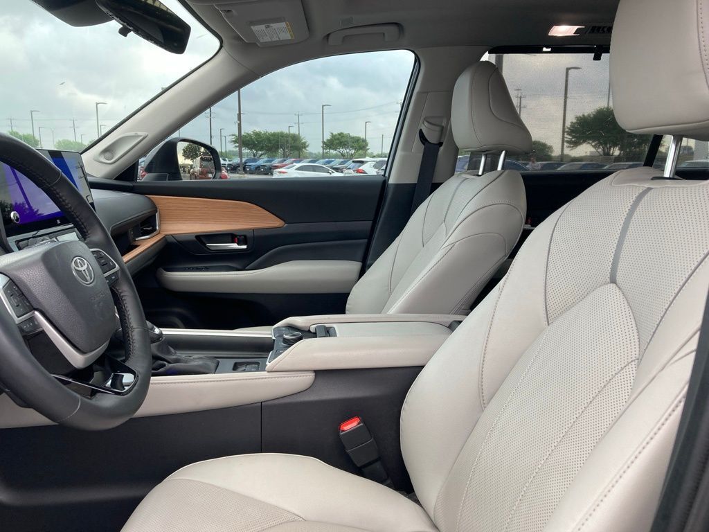 2025 Toyota Grand Highlander Platinum San Antonio TX