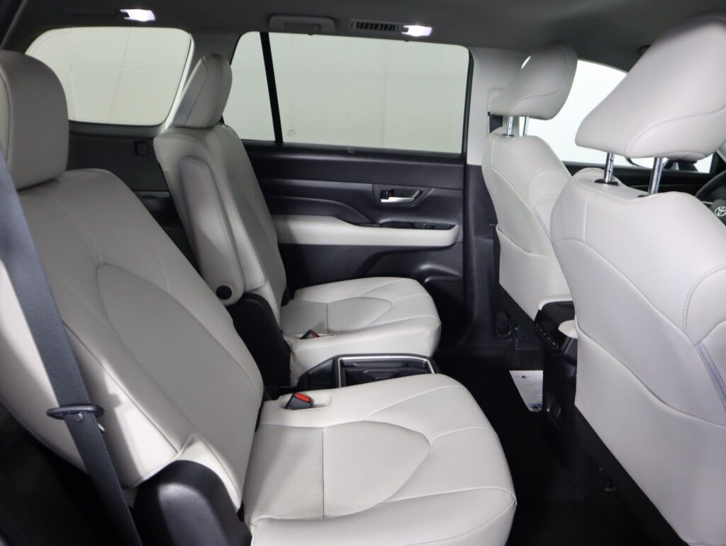 2025 Toyota Grand Highlander XLE AWD Maumee OH