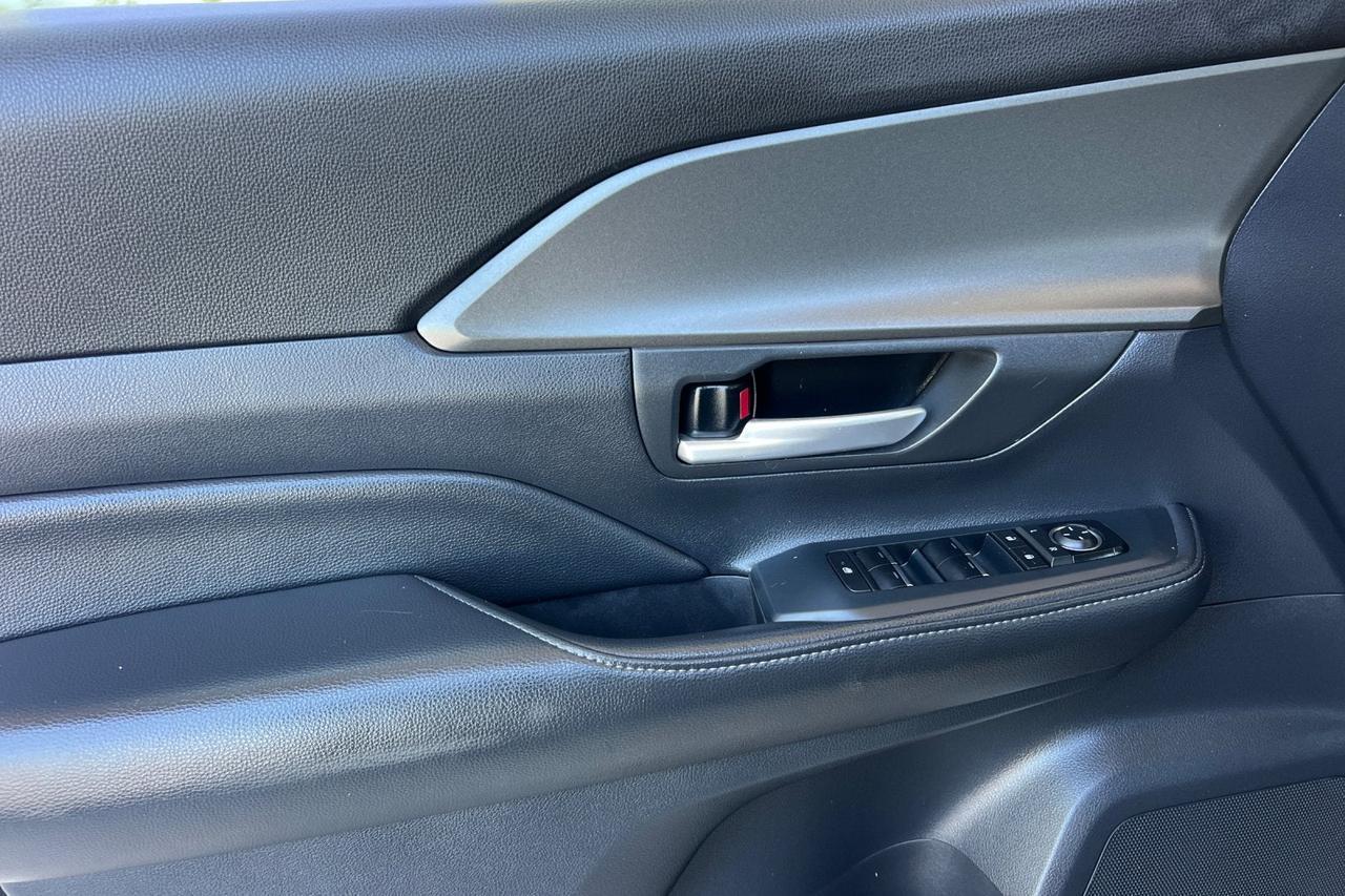 2025 Toyota Grand Highlander XLE Roseville CA