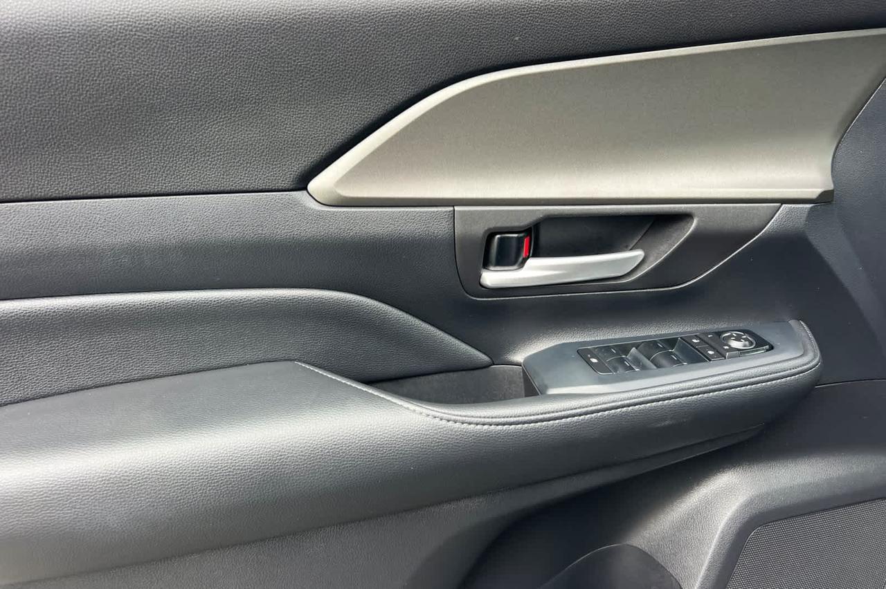 2025 Toyota Grand Highlander XLE Roseville CA