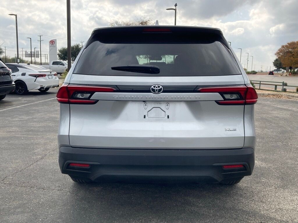 2025 Toyota Grand Highlander XLE San Antonio TX