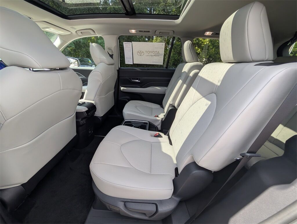 2025 Toyota Grand Highlander XLE