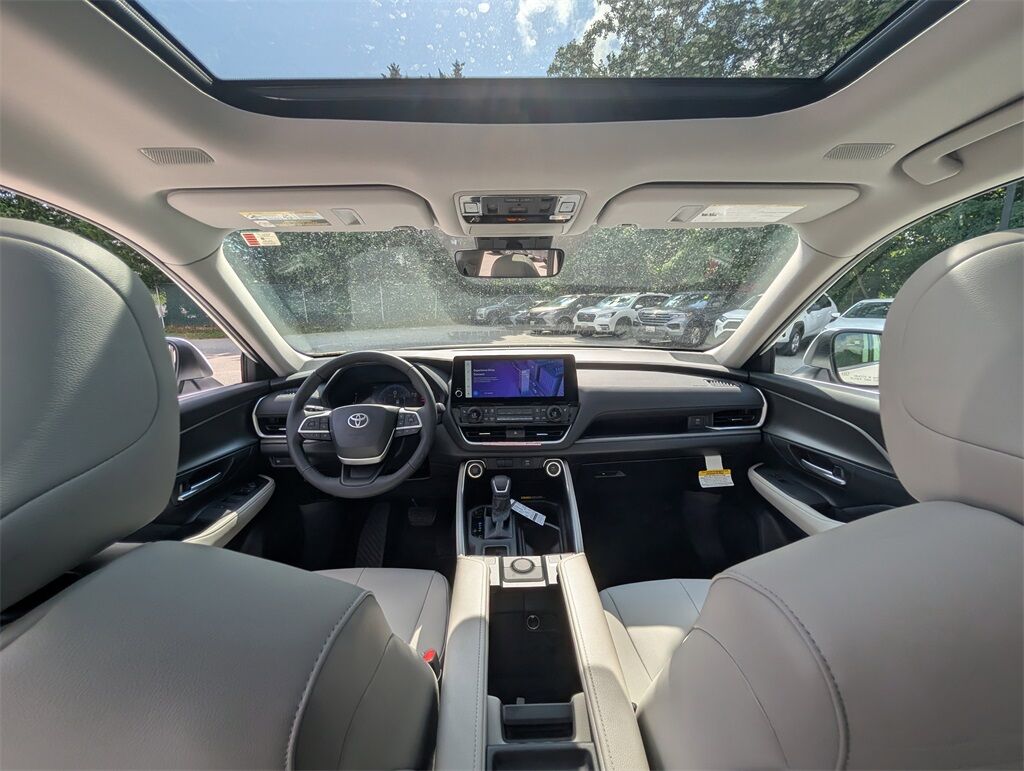 2025 Toyota Grand Highlander XLE