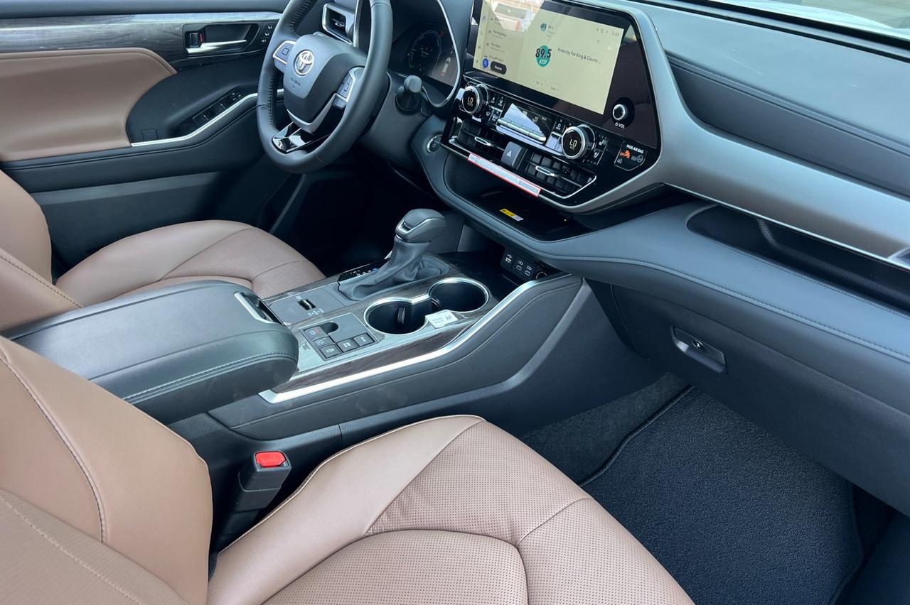 2025 Toyota Highlander Hybrid Ontario OR