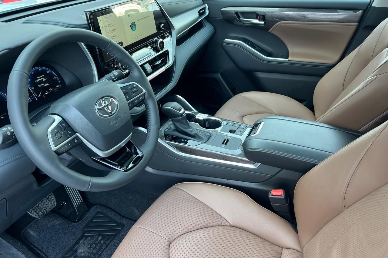 2025 Toyota Highlander Hybrid Ontario OR