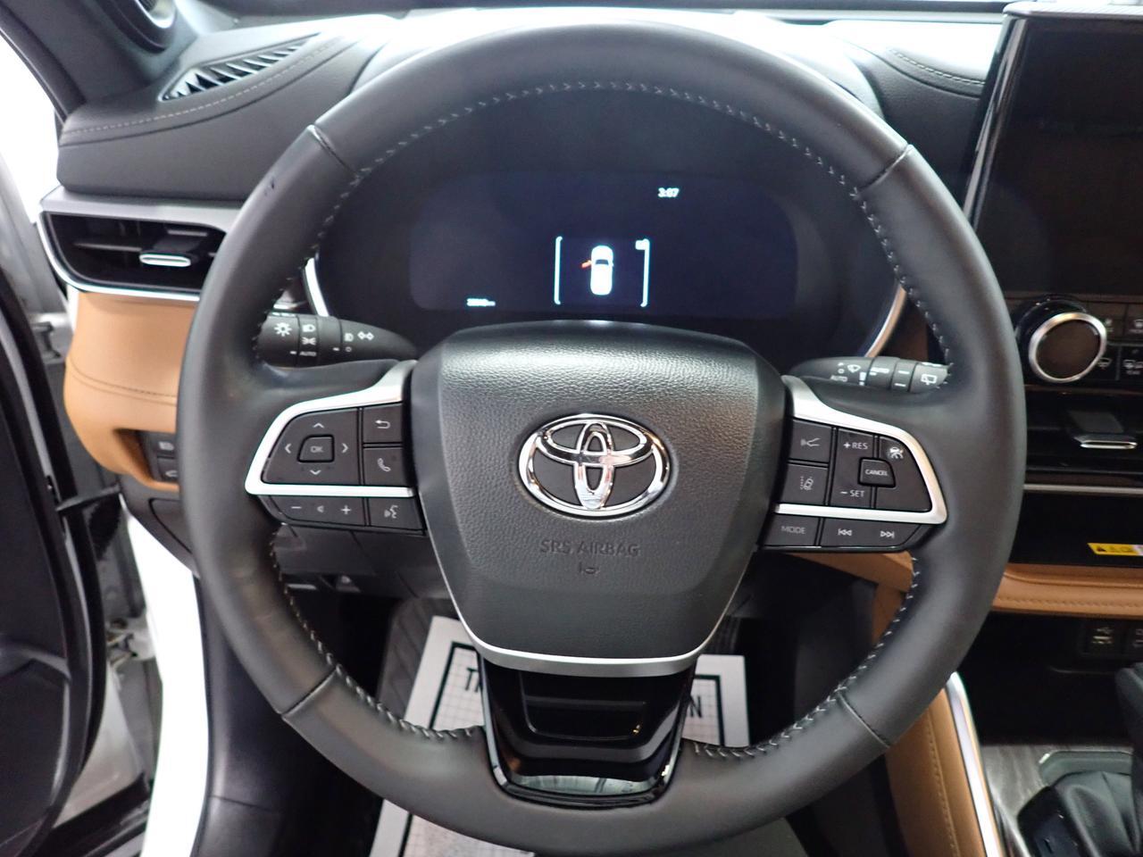 2025 Toyota Highlander Hybrid PLATNIUM AWD LEATHER NAVI SUNROOF 7 PASS Listowel ON