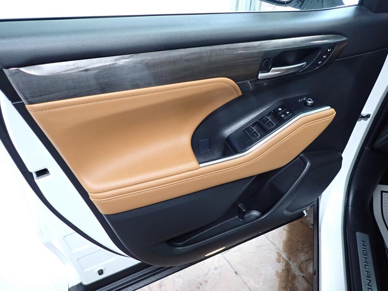 2025 Toyota Highlander Hybrid PLATNIUM AWD LEATHER NAVI SUNROOF 7 PASS Listowel ON