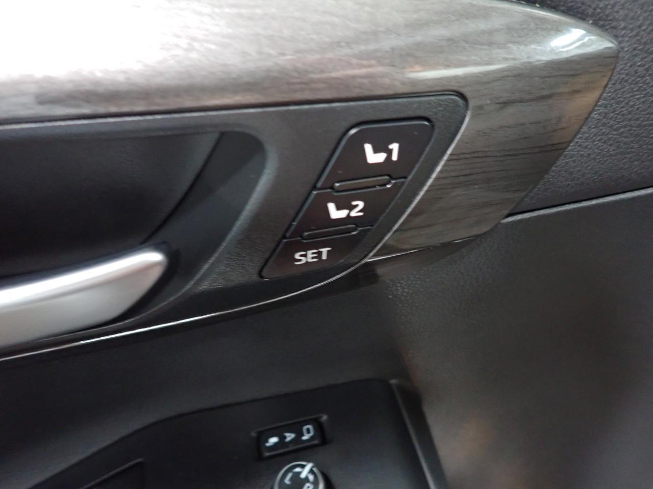 2025 Toyota Highlander Hybrid PLATNIUM AWD LEATHER NAVI SUNROOF 7 PASS Listowel ON