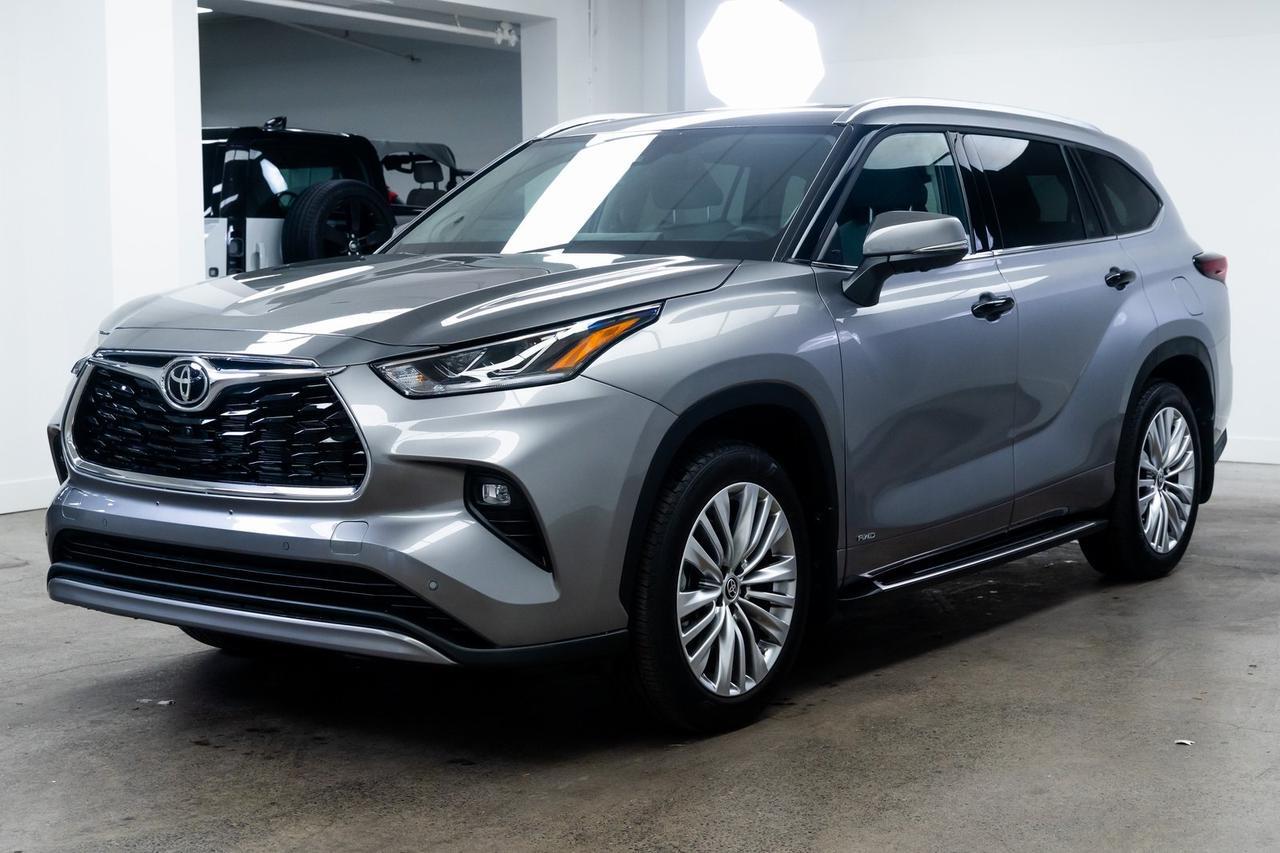 2025 Toyota Highlander Hybrid Platinum 1 Owner Vented Seats Portland OR