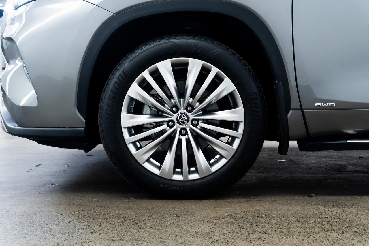 2025 Toyota Highlander Hybrid Platinum 1 Owner Vented Seats Portland OR