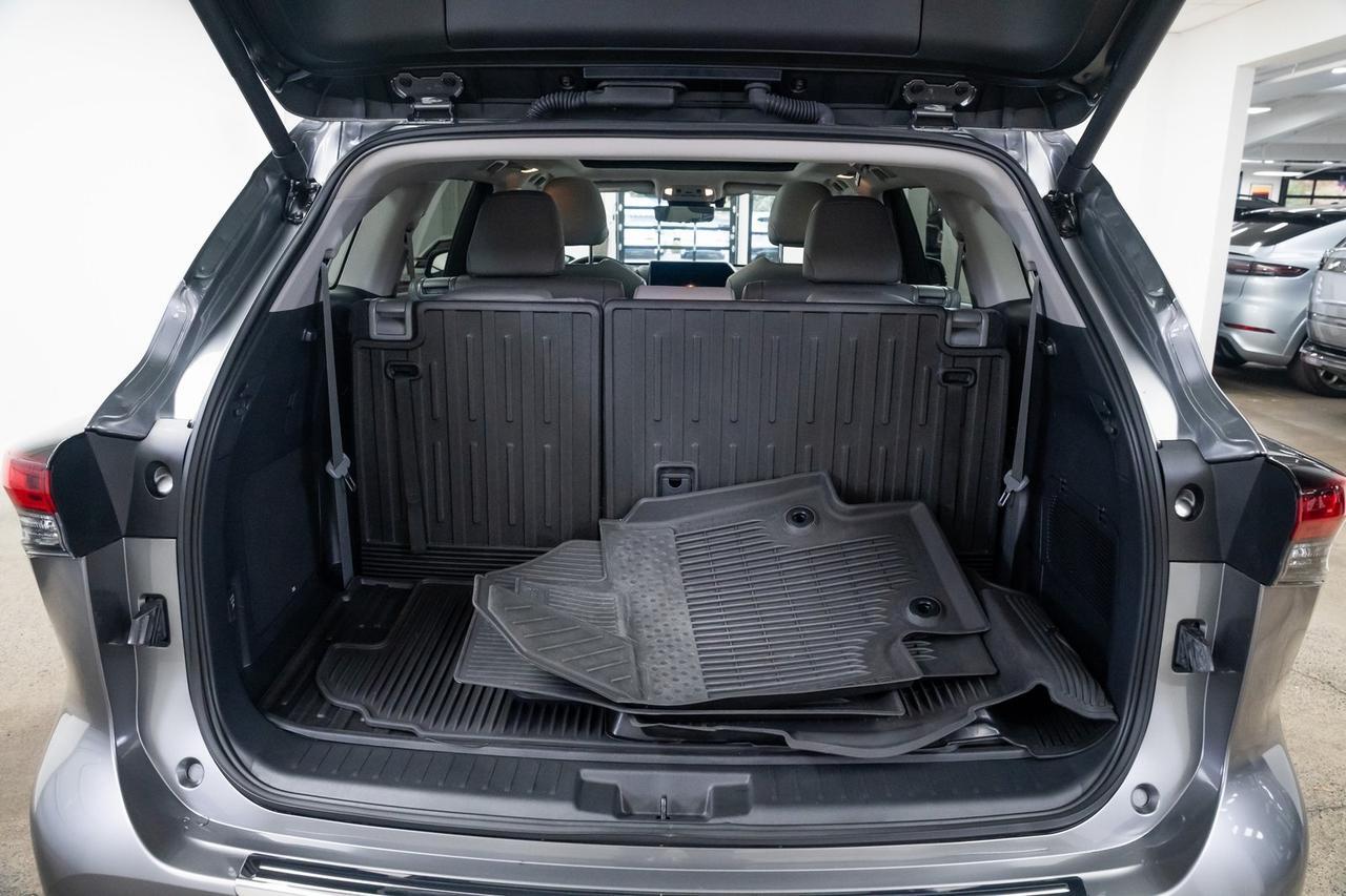 2025 Toyota Highlander Hybrid Platinum 1 Owner Vented Seats Portland OR
