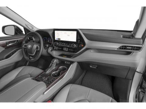 2025 Toyota Highlander Hybrid Platinum Hurst TX
