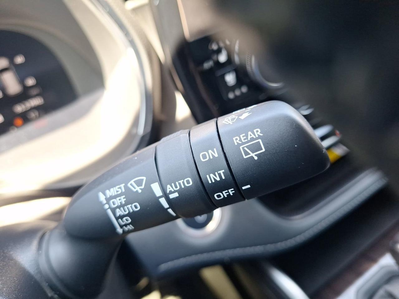 2025 Toyota Highlander Hybrid Platinum Hurst TX