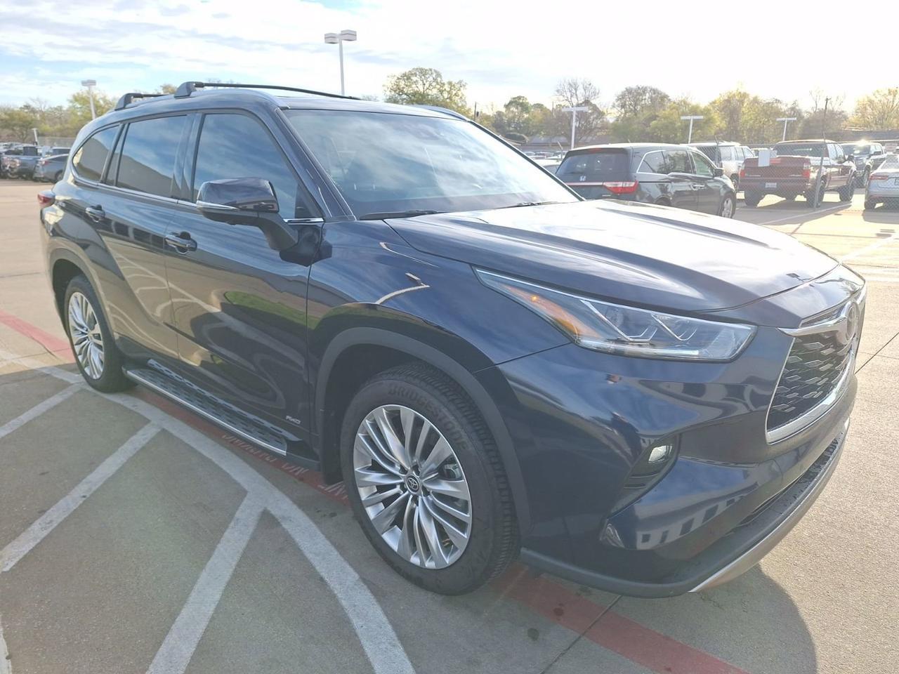 2025 Toyota Highlander Hybrid Platinum Hurst TX