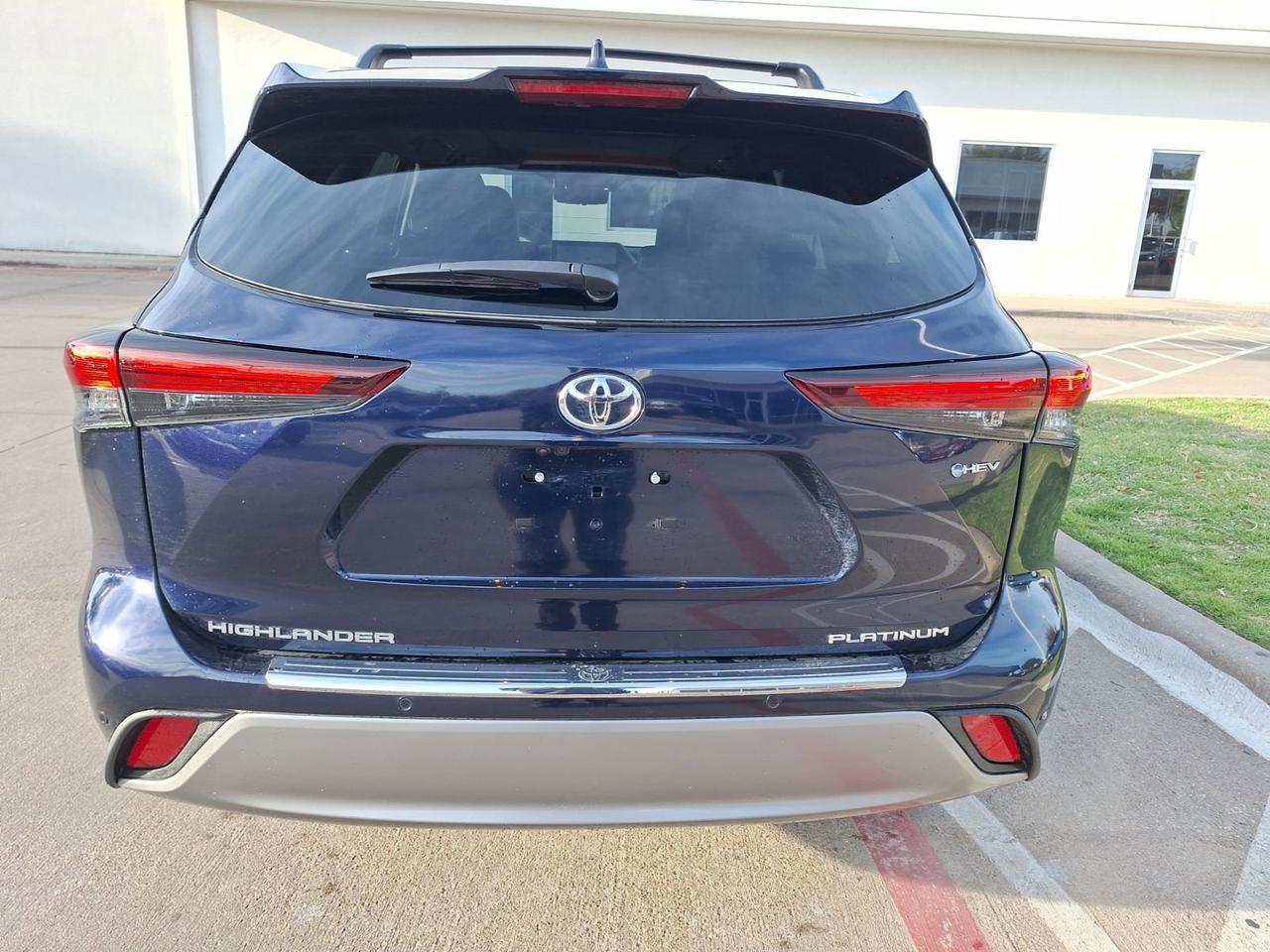 2025 Toyota Highlander Hybrid Platinum Hurst TX