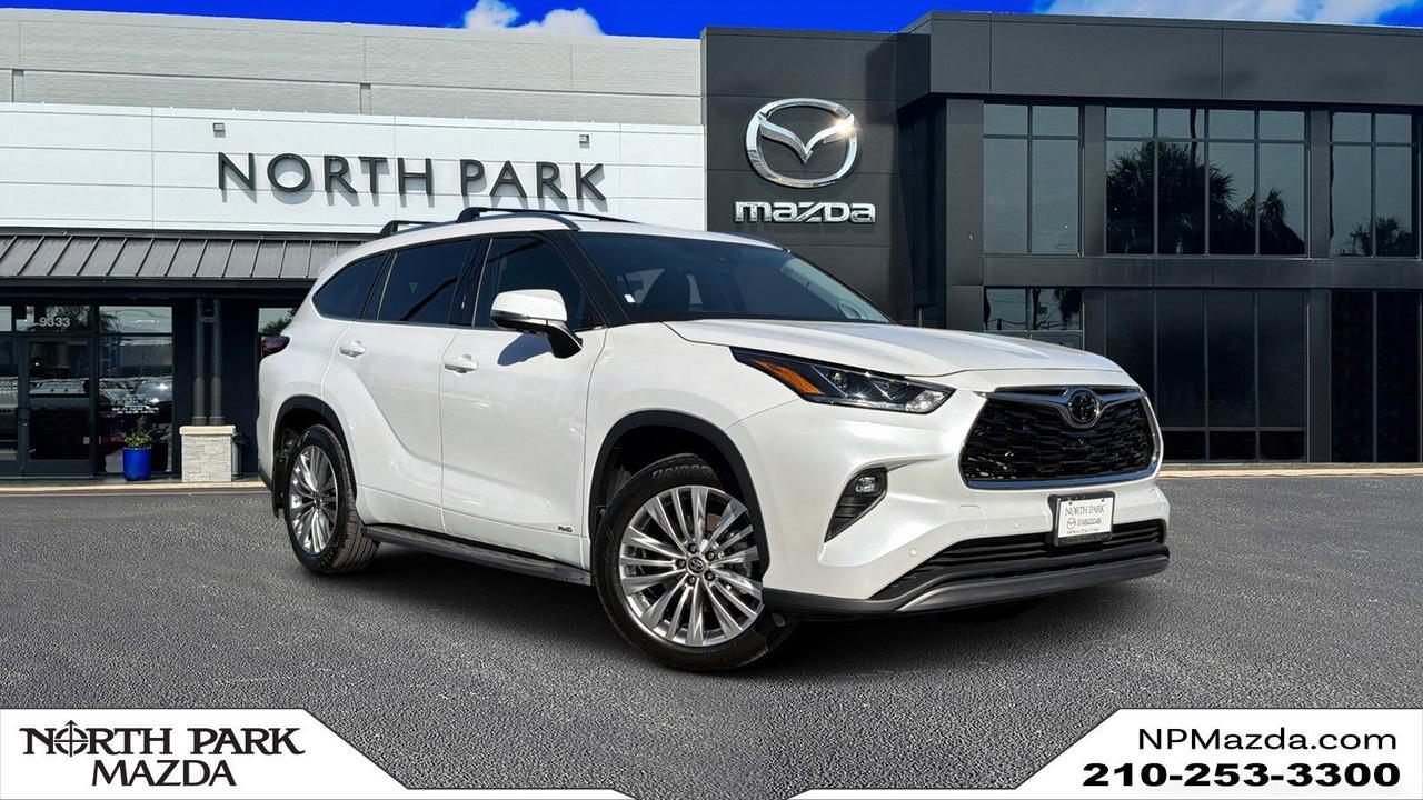 2025 Toyota Highlander Hybrid Platinum