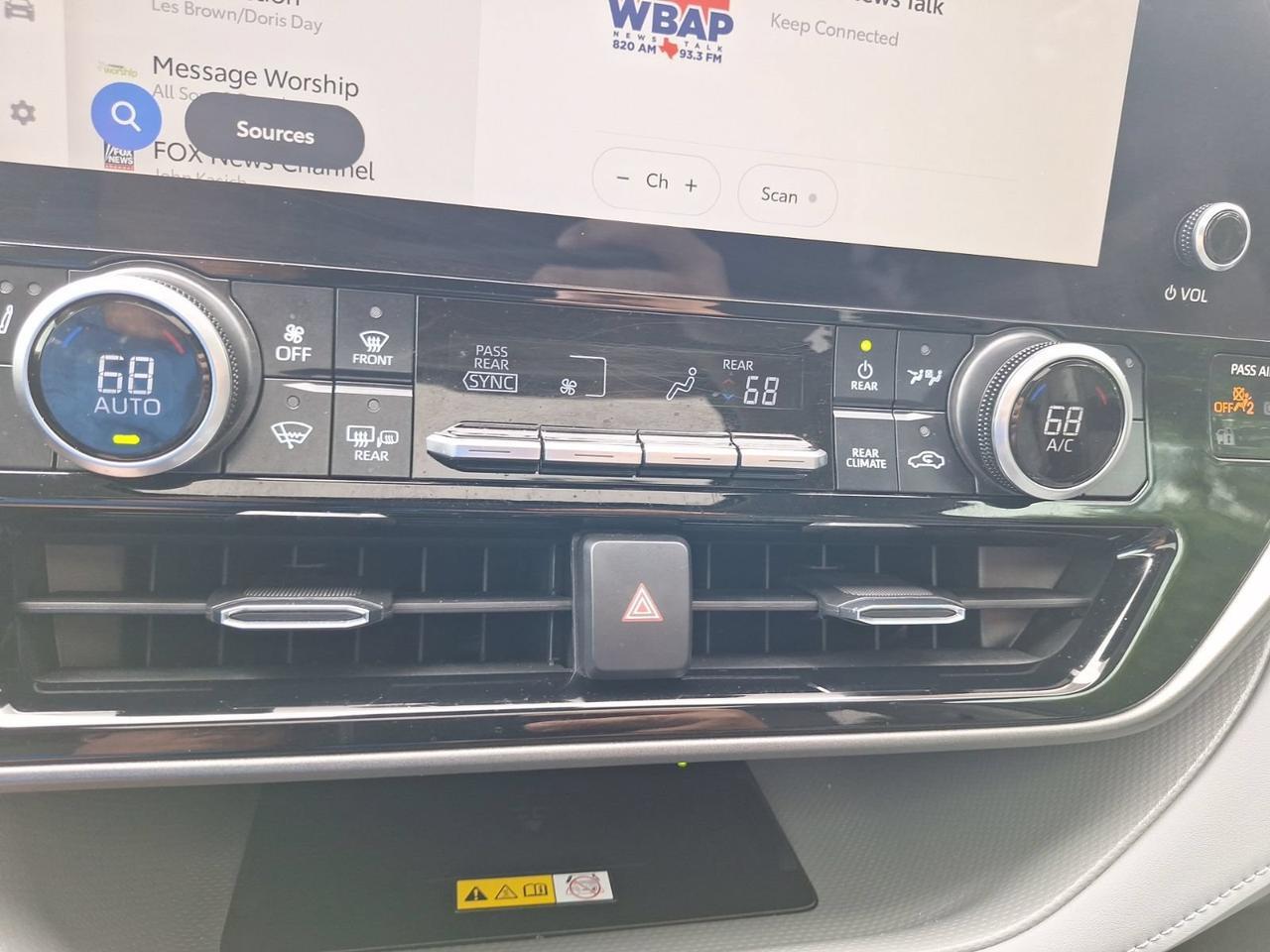 2025 Toyota Highlander Hybrid XLE Hurst TX