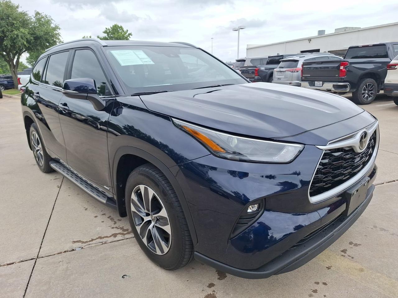 2025 Toyota Highlander Hybrid XLE Hurst TX