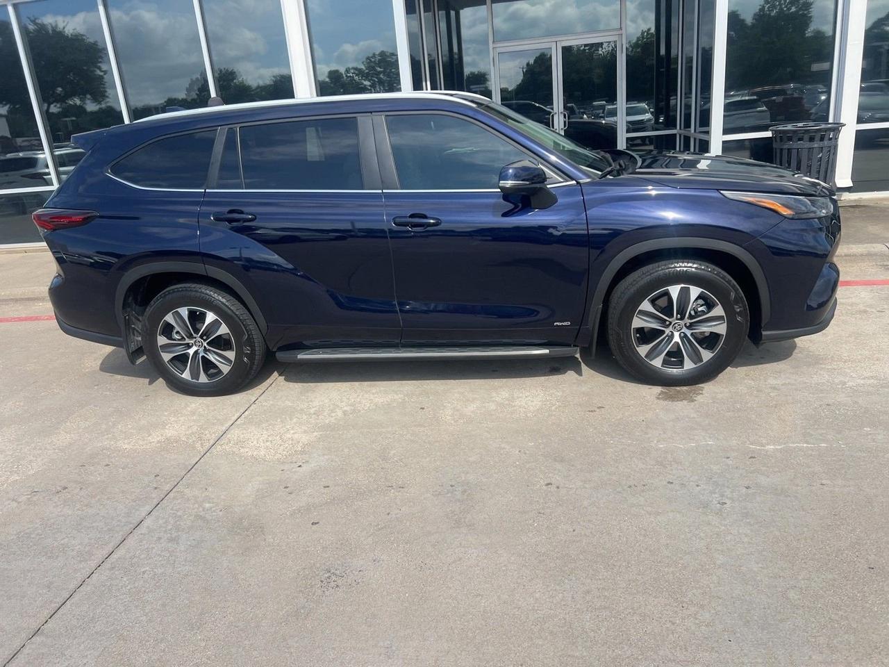 2025 Toyota Highlander Hybrid XLE Hurst TX