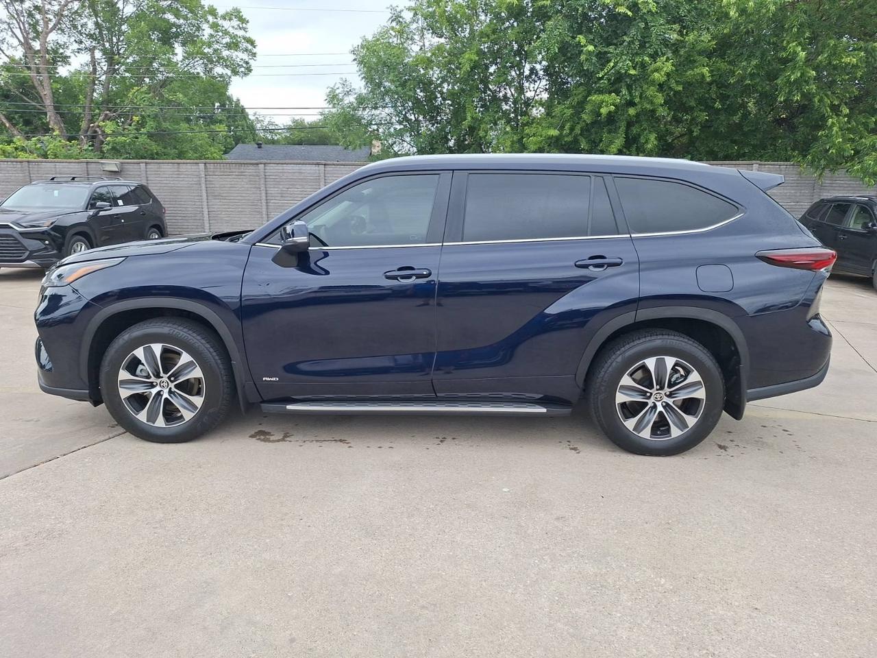 2025 Toyota Highlander Hybrid XLE Hurst TX