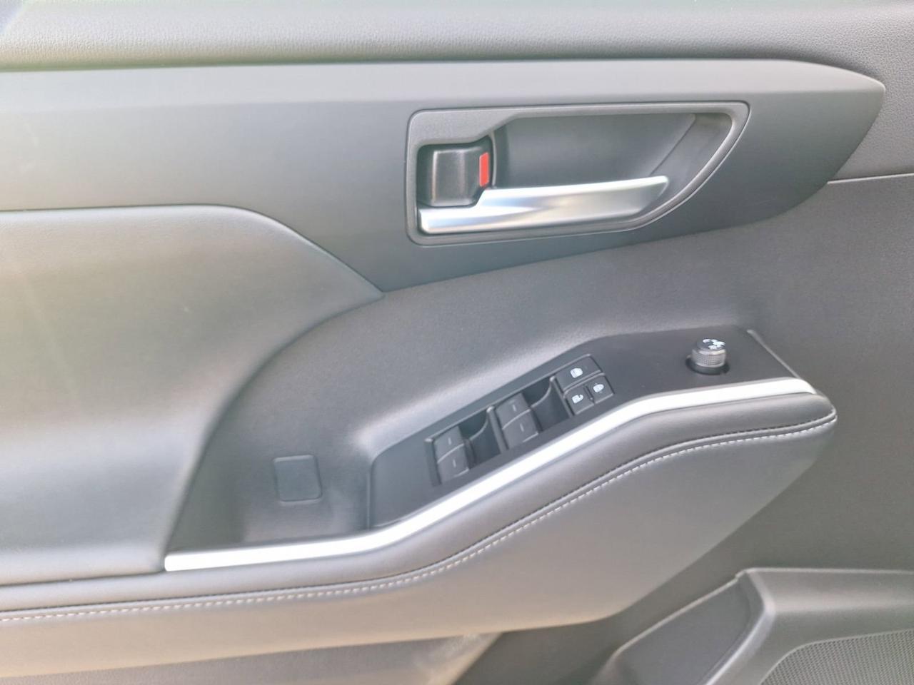 2025 Toyota Highlander Hybrid XLE Hurst TX