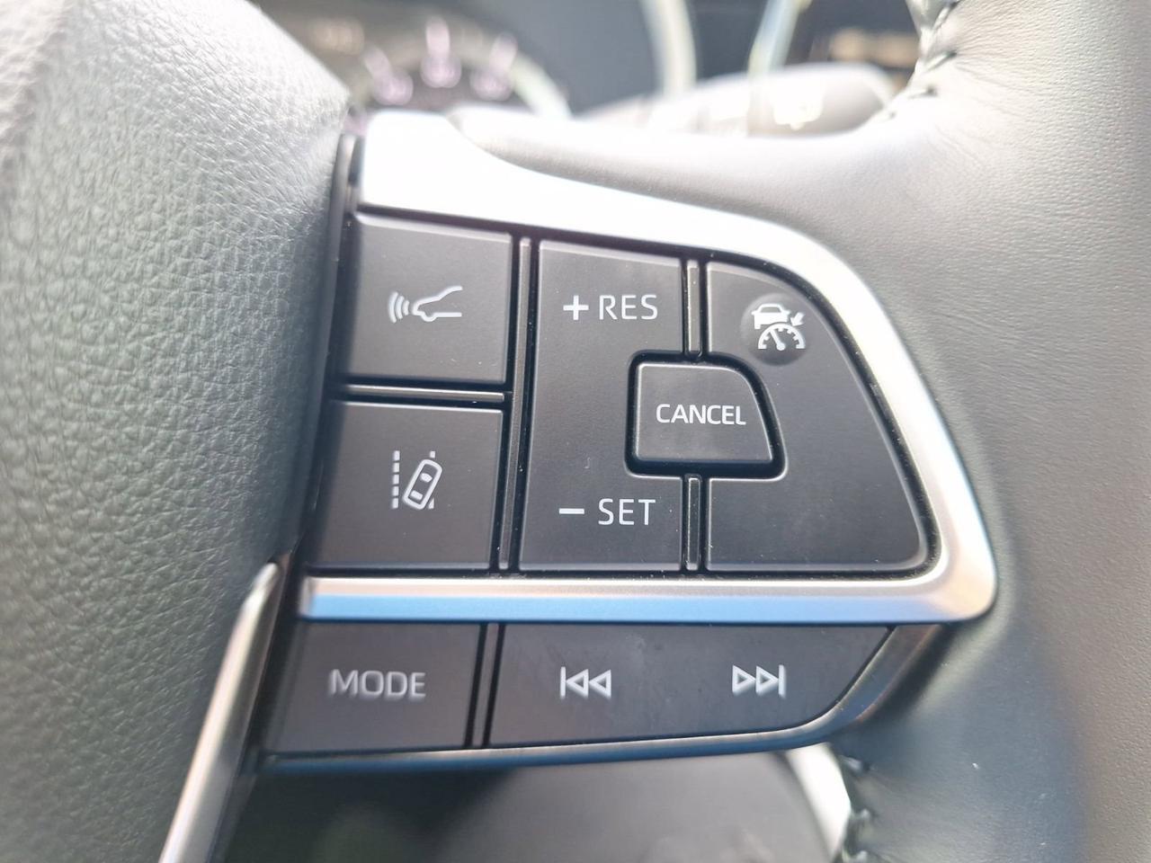 2025 Toyota Highlander Hybrid XLE Hurst TX