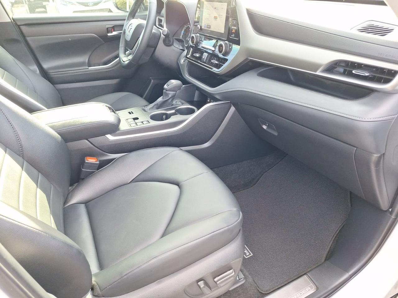 2025 Toyota Highlander Hybrid XLE Hurst TX