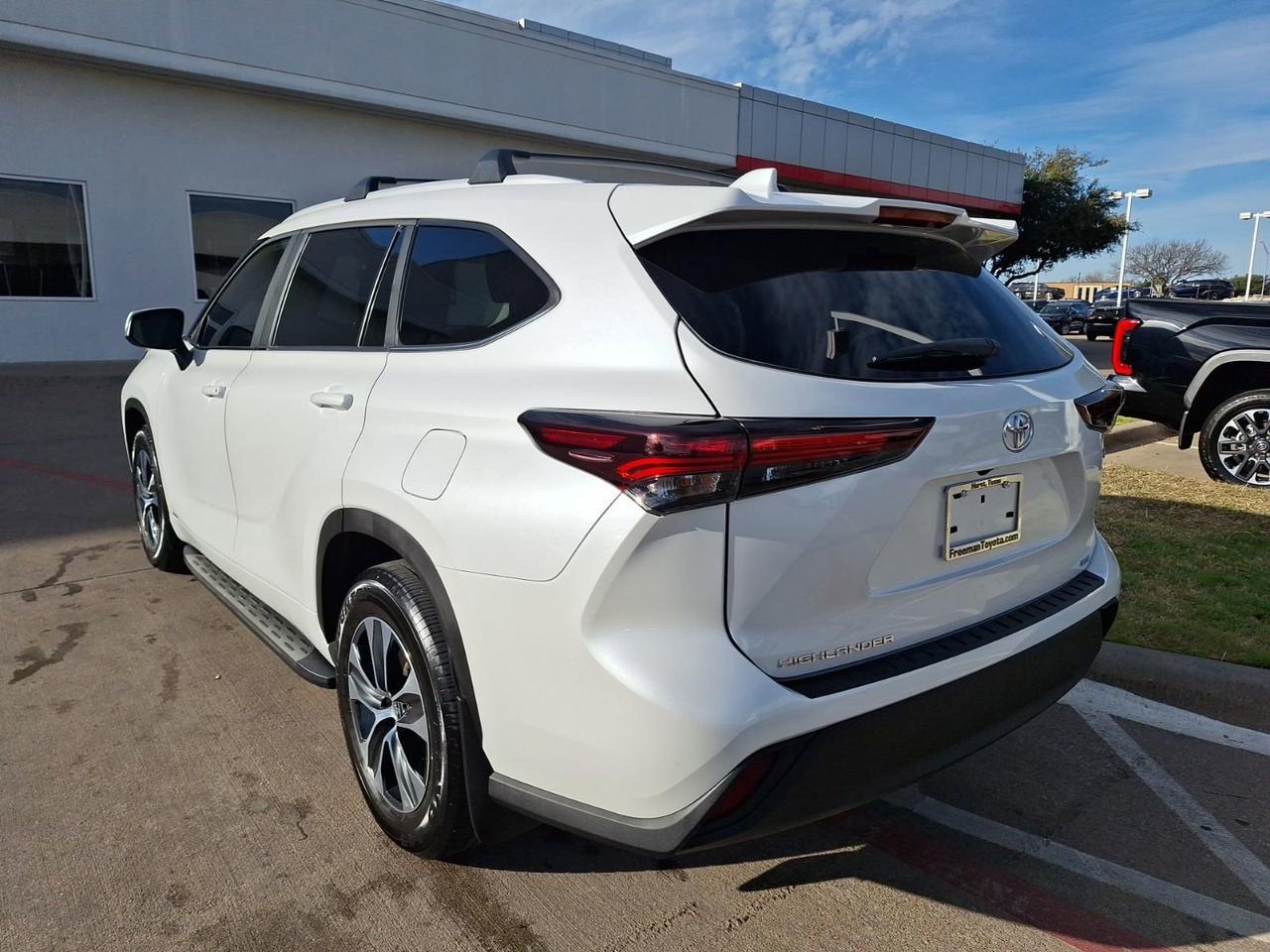 2025 Toyota Highlander Hybrid XLE Hurst TX