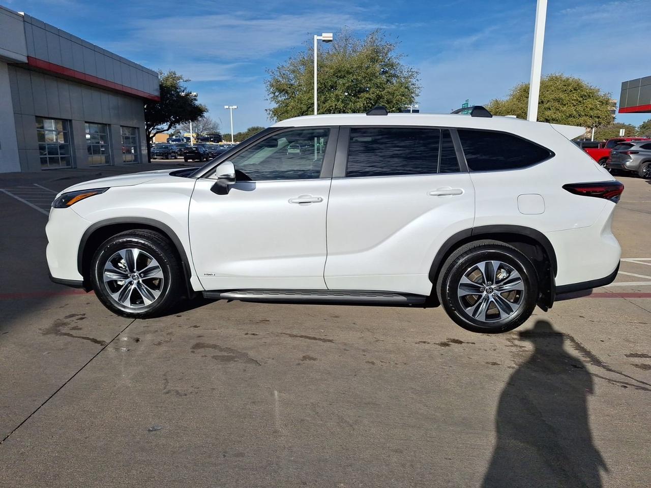 2025 Toyota Highlander Hybrid XLE Hurst TX
