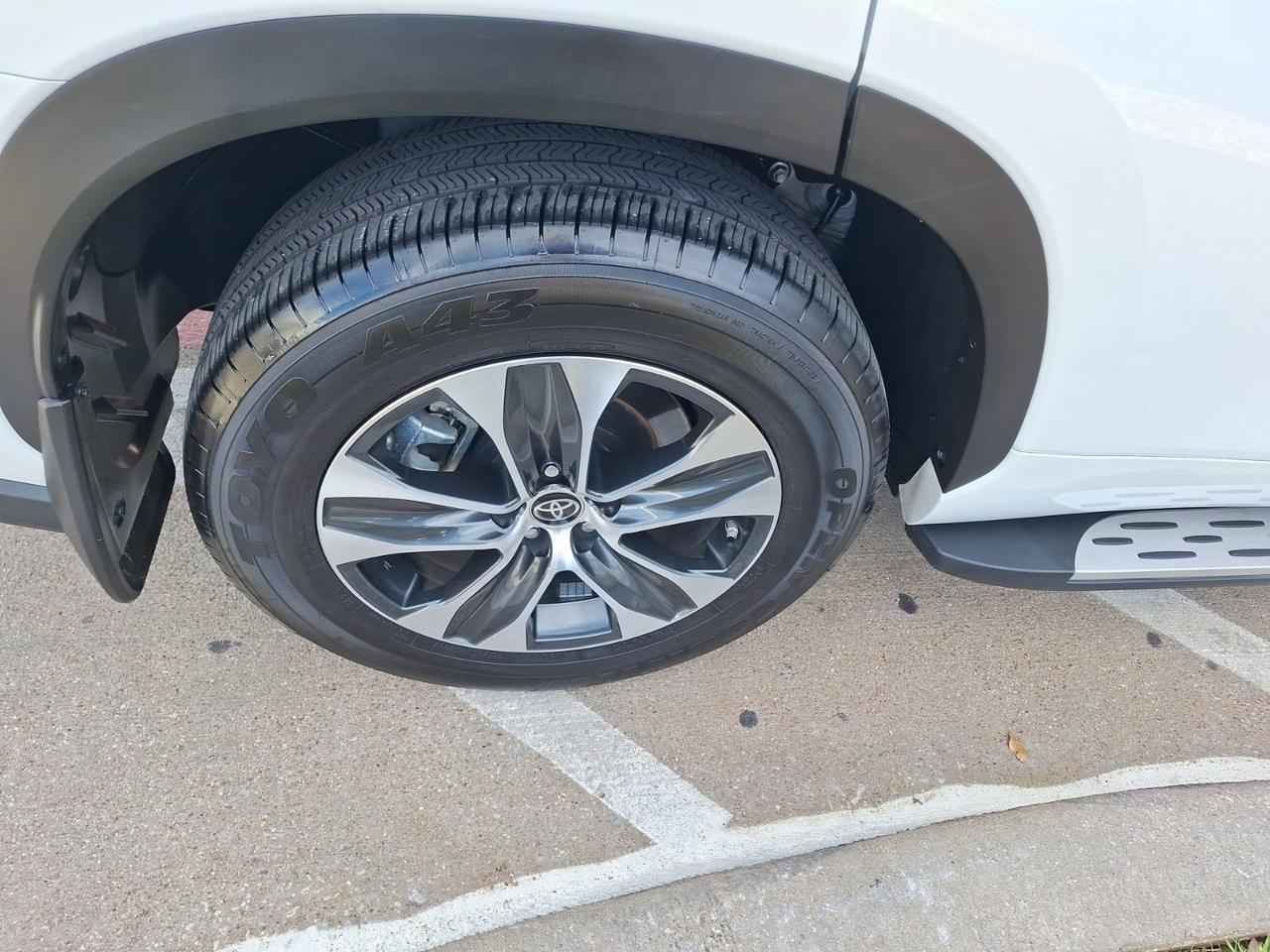 2025 Toyota Highlander Hybrid XLE Hurst TX