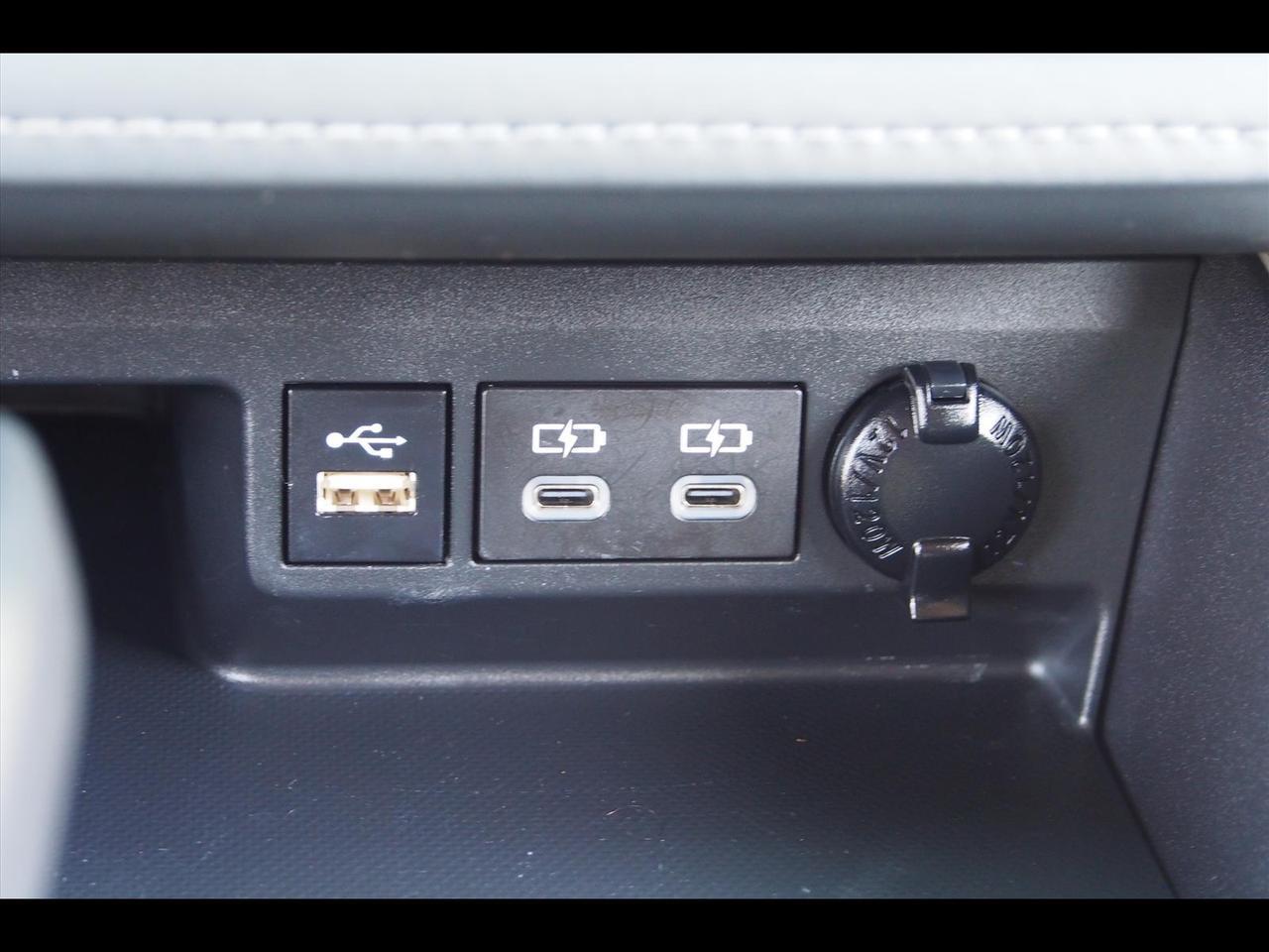 2025 Toyota Highlander Hybrid XLE