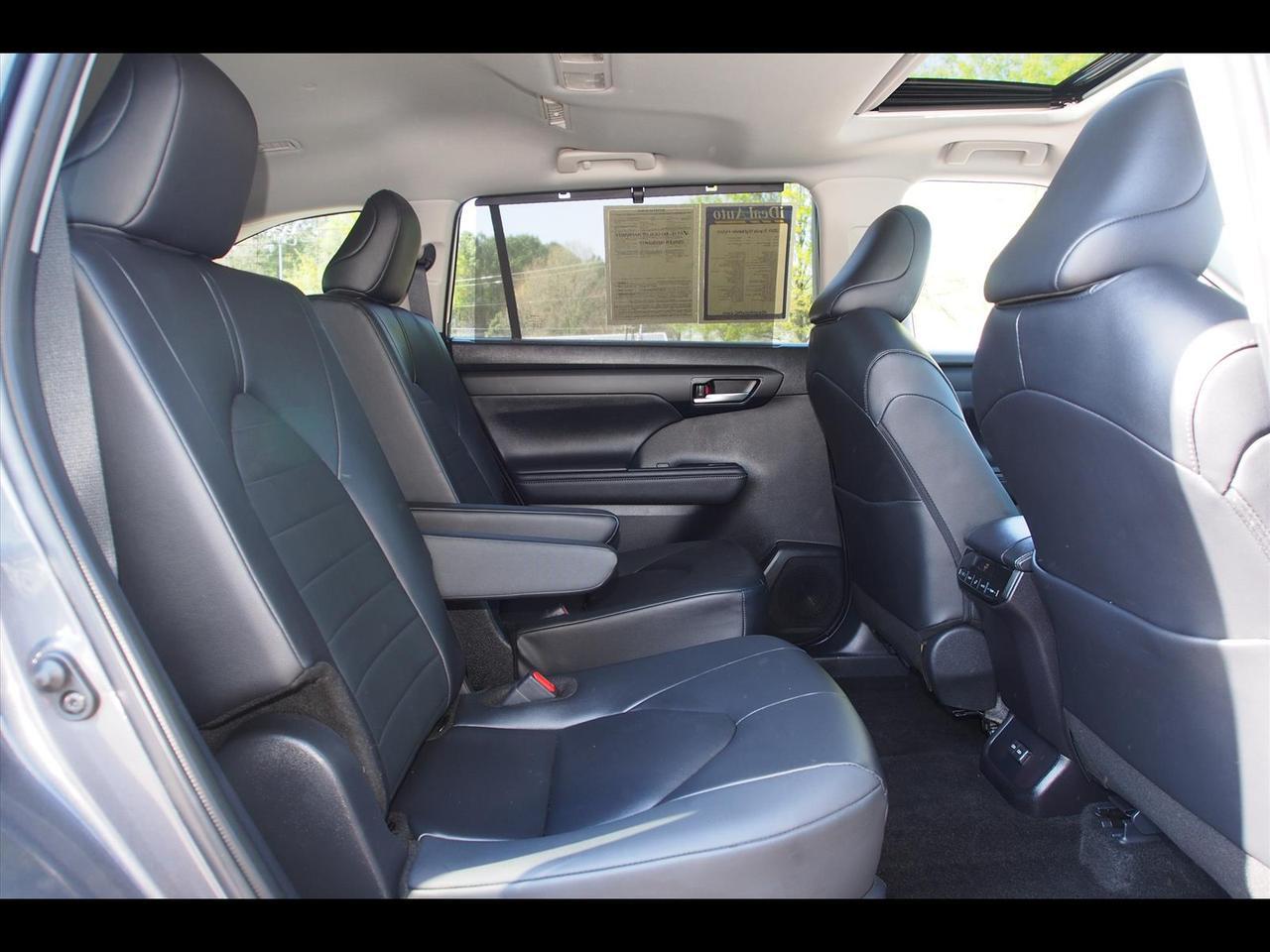2025 Toyota Highlander Hybrid XLE