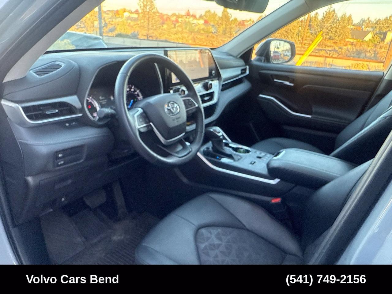 2025 Toyota Highlander Hybrid XLE Bend OR