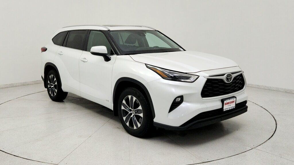 2025 Toyota Highlander Hybrid XLE