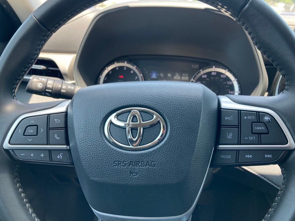 2025 Toyota Highlander LE San Antonio TX