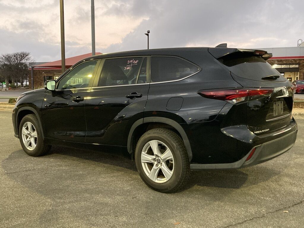 2025 Toyota Highlander LE San Antonio TX