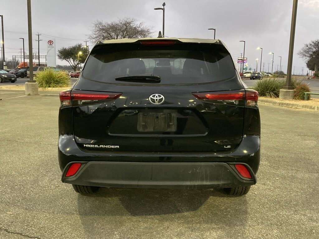 2025 Toyota Highlander LE San Antonio TX