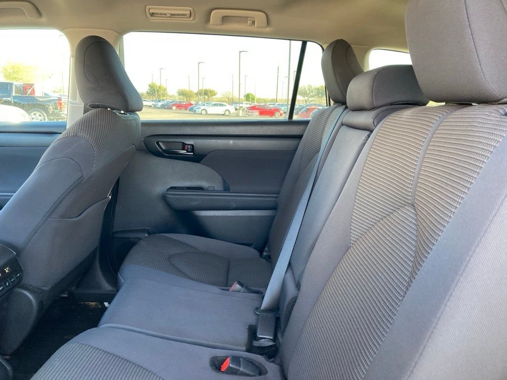 2025 Toyota Highlander LE San Antonio TX