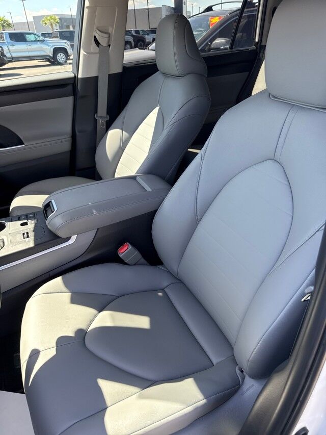 2025 Toyota Highlander LE Yuma AZ